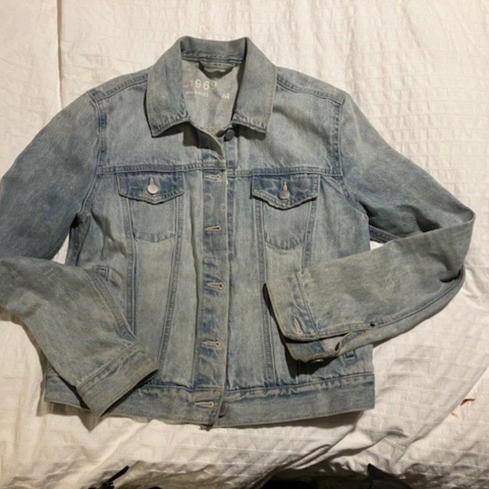Gap 1969 Icon Cwashed denim jean jacket size M